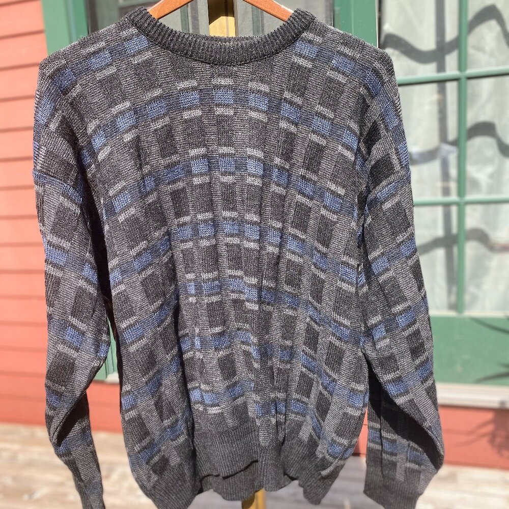 Vintage Van Heusen Men's Acrylic Sweater